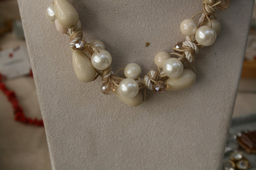 Collana artigianale con perle 